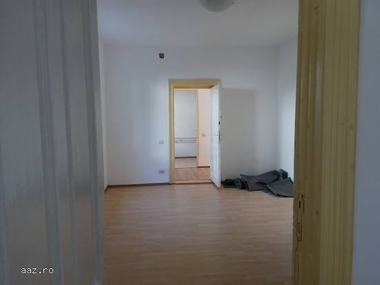 Inchiriez casa 4 camere
