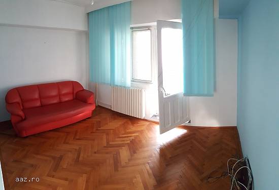 Proprietar vand apartament 3 camere in zona Trocadero,  93mp