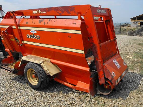 Remorca tehnologica marca SeKo Mixtronic