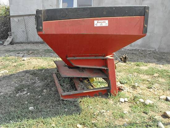Masina pentru imprastiat ingrasamant