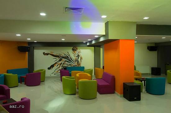vand canapele bar club mobilier bar