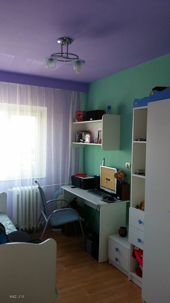 Inchiriez apartament 3 camere