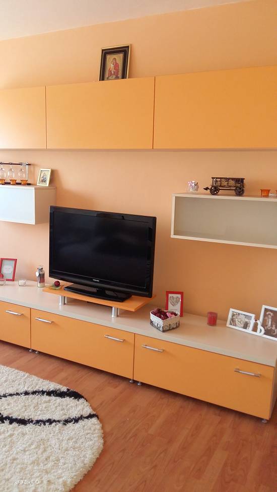 Inchiriez apartament 3 camere