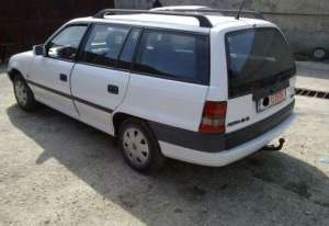 VAND OPEL ASTRA CARAVAN SAU SCHIMB CU DACIA PAPUC