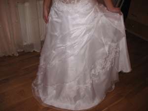 vand rochie mireasa