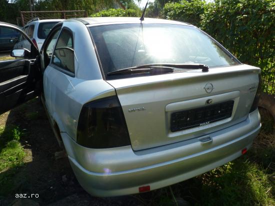 Dezmembrez Opel Astra 1.8