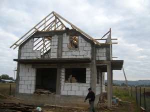 MANOPERA CONSTRUCTII CASE LA ROSU
