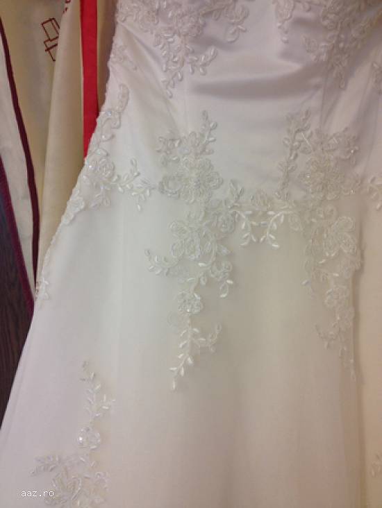 Vand rochie mireasa IEFTIN