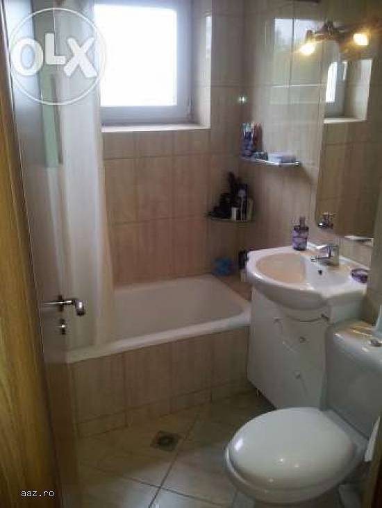 vand apartament trei camere si garaj zona berceni