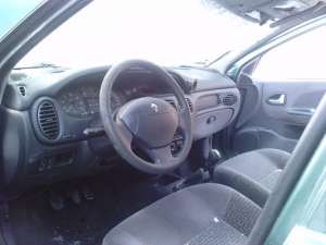 vand renault megane classic avariat