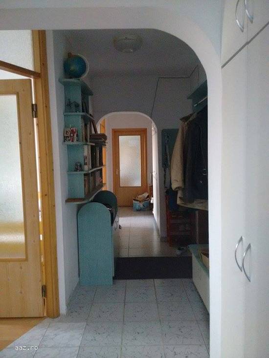 Vanzare apartament 4 camere central