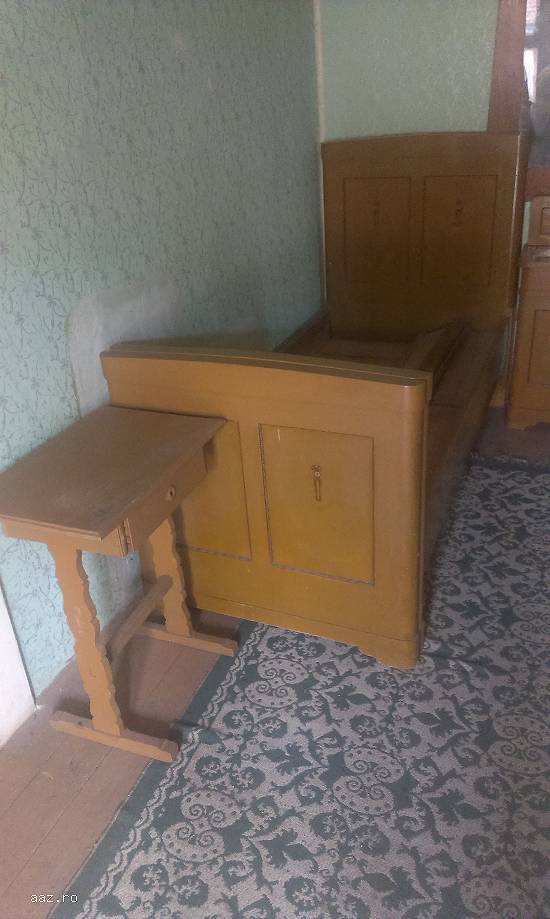Vand mobila veche de dormitor