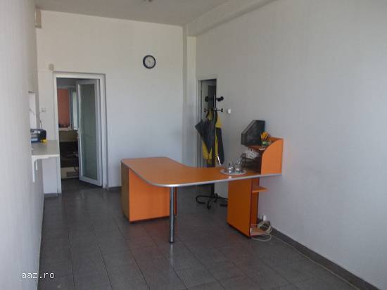 propietar, inchiriez spatiu comercial(CATERING SI PIZZARIE)
