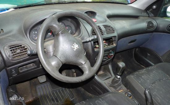 Dezmembrez Peugeot 206 diesel
