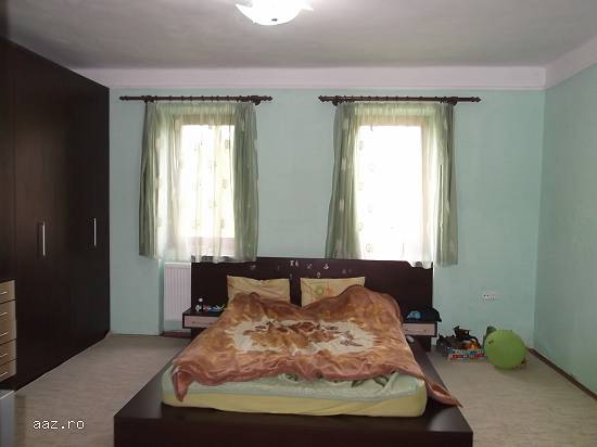 VAND CASA DEOSEBITA IN BATANIA,  UNGARIA
