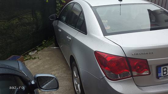 Vand Chevrolet Cruze LS an 2011,  35000 km