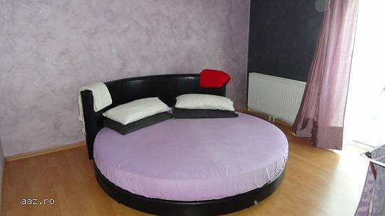 Navodari ,  apartament 2 camere decomandate ,  zona Primarie