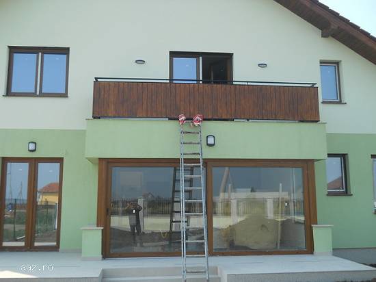 Balustrada din lemn la comanda