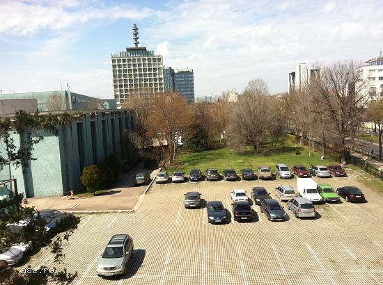 Vand urgent apartament in vila Primaverii-Televiziune