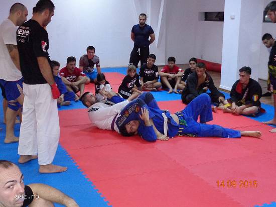 Brave Combat.Antrenamente de clasa