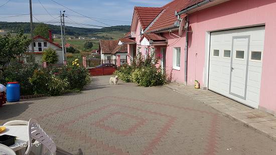 Vand casa cu 4 camere in Chinteni in stare foarte buna langa Cluj Napoca