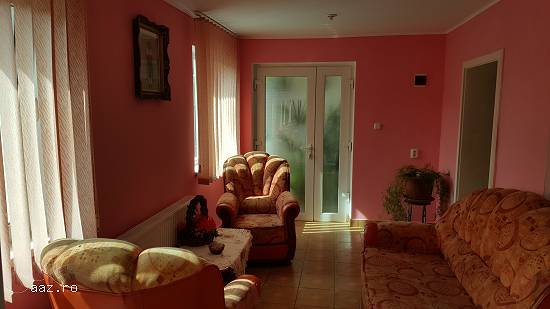Vand casa cu 4 camere in Chinteni in stare foarte buna langa Cluj Napoca