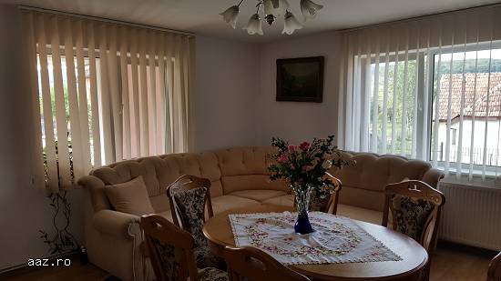 Vand casa cu 4 camere in Chinteni in stare foarte buna langa Cluj Napoca