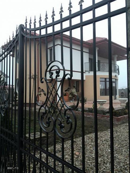 Porti si garduri din fier forjat , la comanda