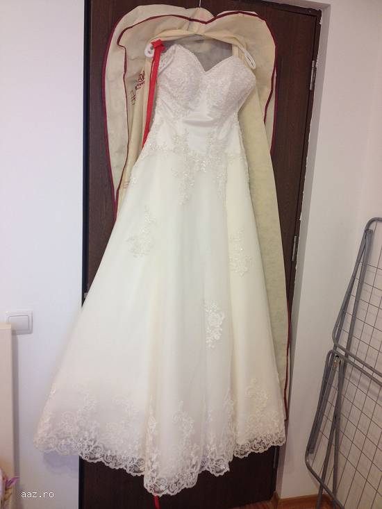 Vand rochie mireasa