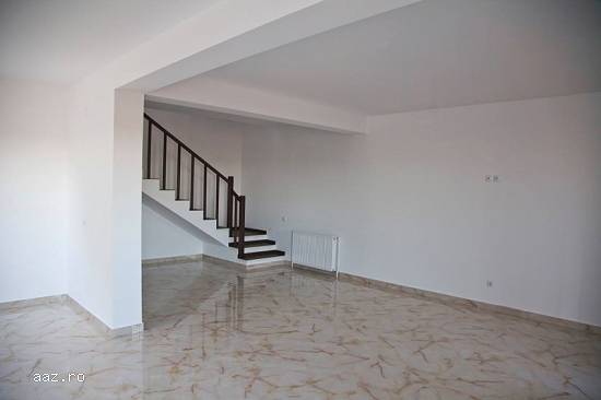 vand vila in duplex