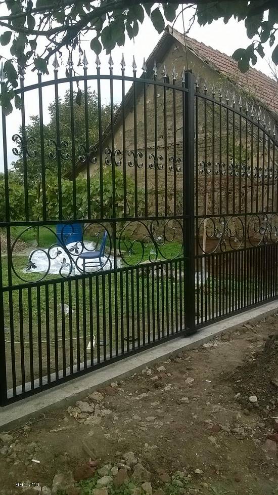 Porti si garduri din fier forjat ,  la comanda