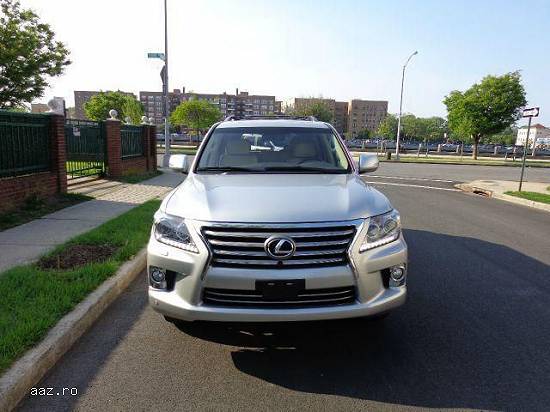 Selling 2013 Lexus LX 570 SUV