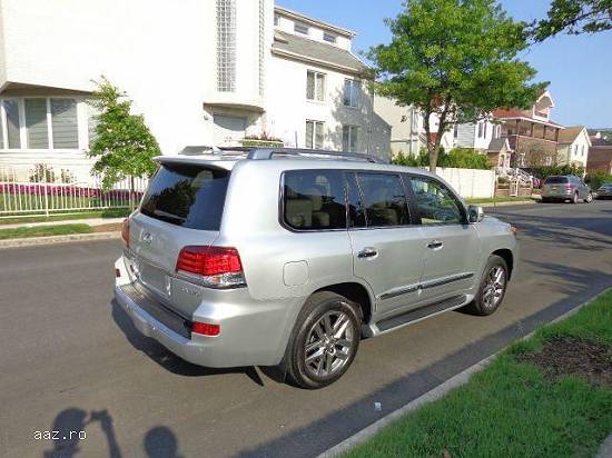 Selling 2013 Lexus LX 570 SUV