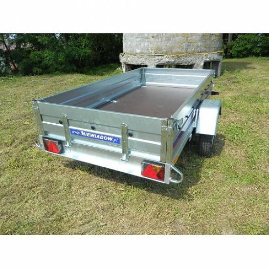 Remorca auto 750 kg Niewiadow dimensiune 262x132 (suspensie cu arcuri)