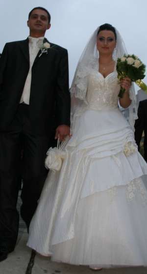 vanzare rochie mireasa white lady colectia 2009