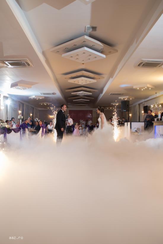 Foto-Video,    efecte speciale cu gheata carbonica si artificii pentru nunta