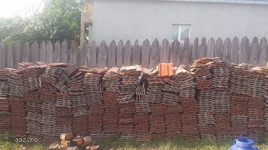 Vand 2000 bucati  tigla ceramica