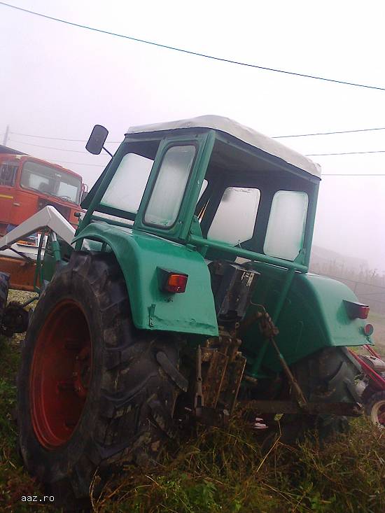 Tractor 4*4 cu Frontal