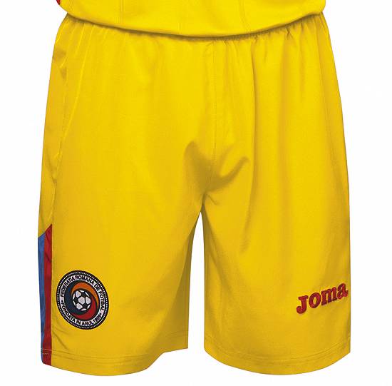 SC 11METRi SRL te imbraca in Joma !