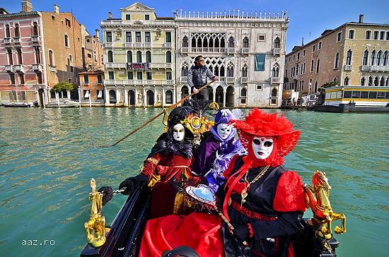 CARNAVALUL de la VENETIA- CULOARE si MISTER!