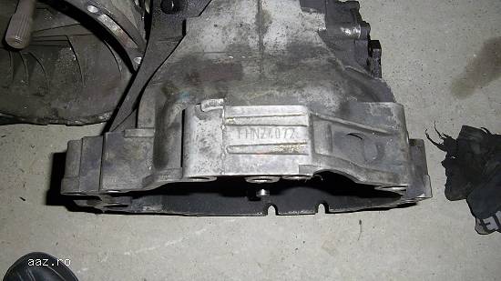Cutie viteze 5 trepte manuala VW Passat