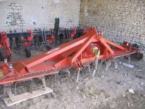 FREZA MARCA KUHN 4 METRI
