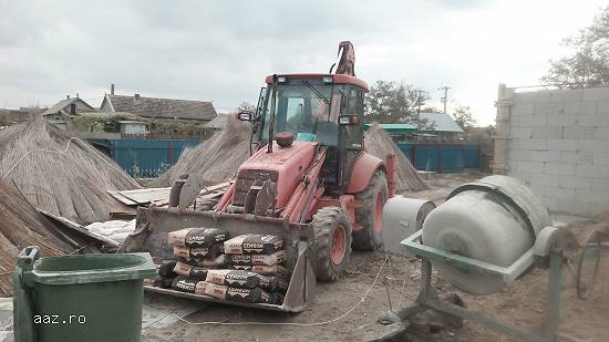 Inchiriez buldo excavator