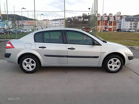 vand renault megan 2  limuzina