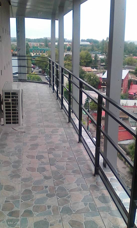 Proprietar inchiriez spatiu 200 mp