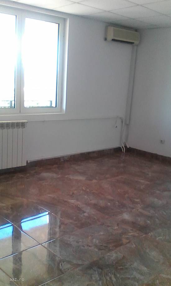 Proprietar inchiriez spatiu 200 mp