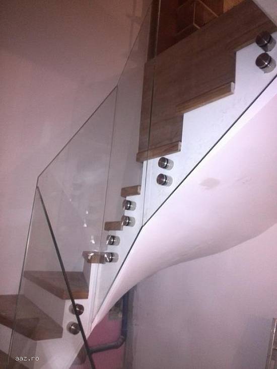 Balustrada din sticla simpla