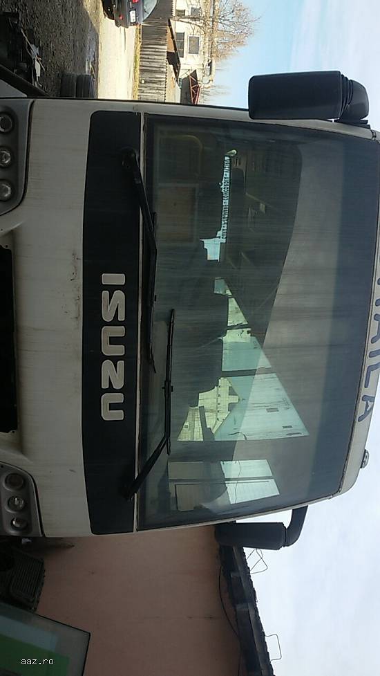 autobuz Isuzu