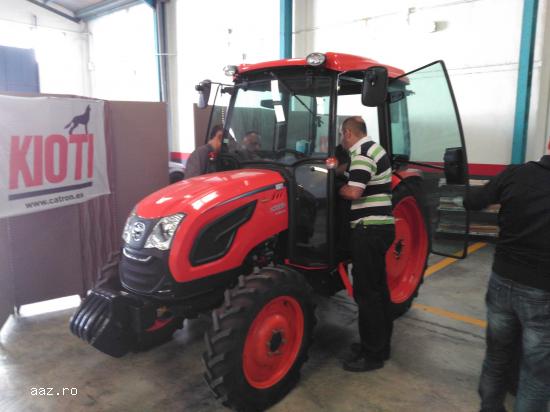 Tractoare NOI,   4x4,  Euro4,  55;60;66;73,  93,  103,  110CP,  cadru,   Cabina Lux,   lama,   incar