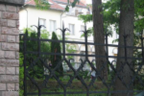 La Budapesta,  în Gellérthegy plat de vânzare
